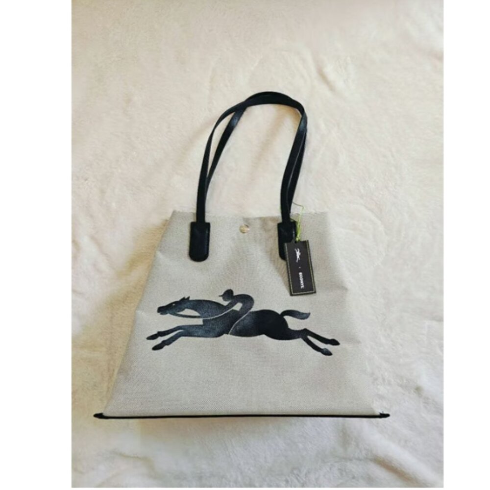 New LongChamp Essential L Tote bag Ecru Canvas - Picture 10 of 12
